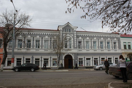 Дом, где останавливались Д.Фурманов и Б. Каратаев (бывшая гостиница «Россия»)